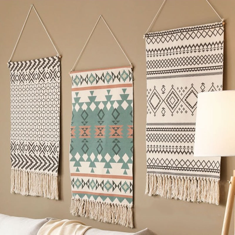 Bohemian Geometric Macramé Tapestry Wall Hangings - Handmade Cotton Linen Décor with Tassel Accents
